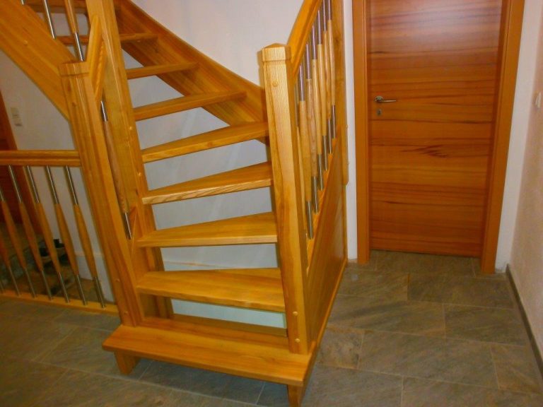 Freitragende Holztreppen